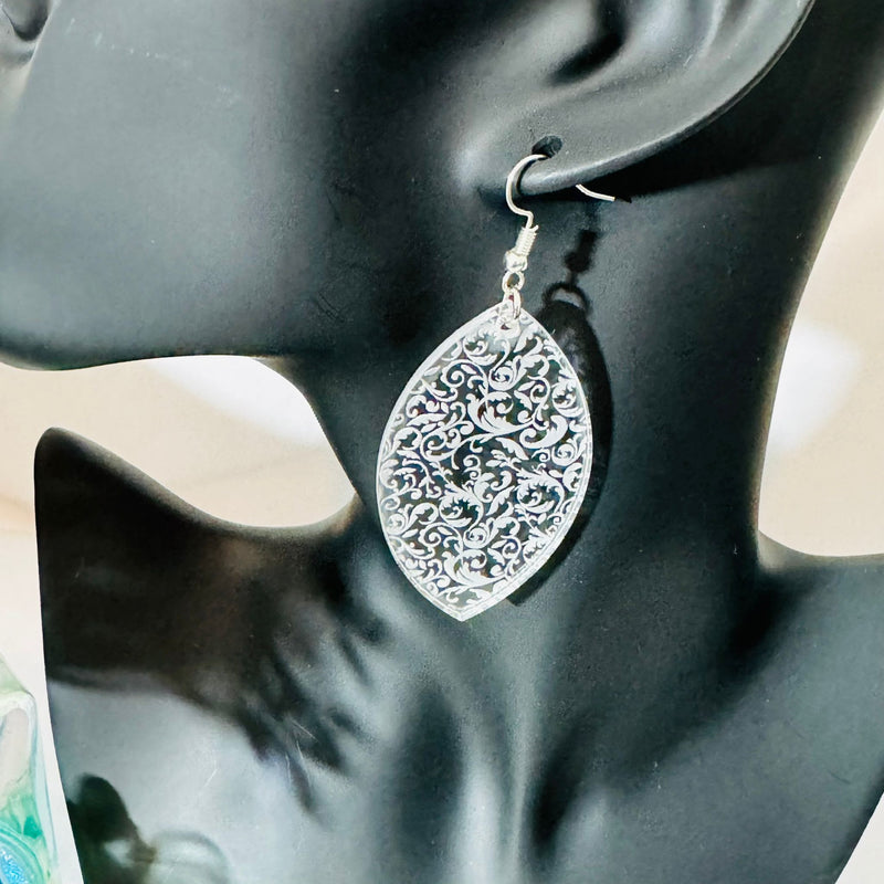 Modern Earring Engrave Lace in Acrylic (Leaf)