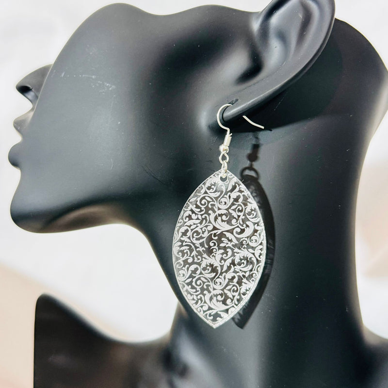 Modern Earring Engrave Lace in Acrylic (Leaf)