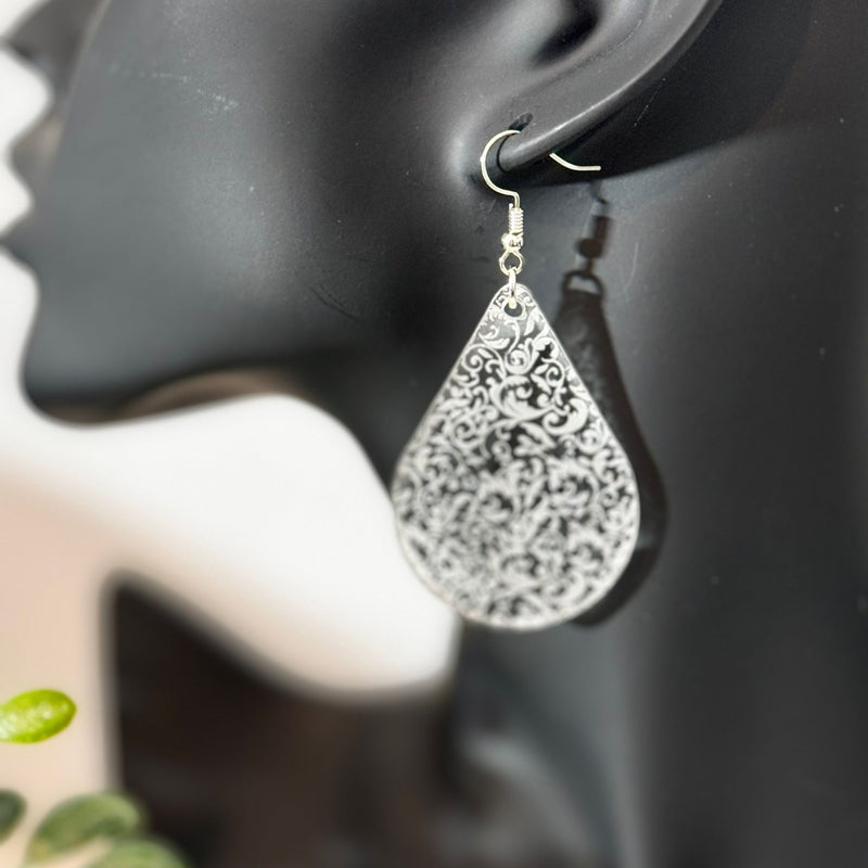 Modern Earring Engrave Lace in Acrylic (Drop)